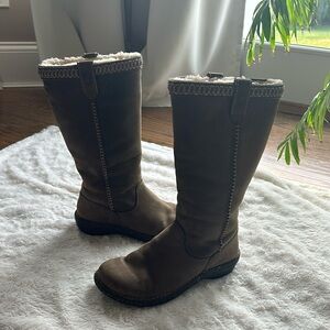 UGG Swell tall brown/taupe leather and sheepskin boots size 8